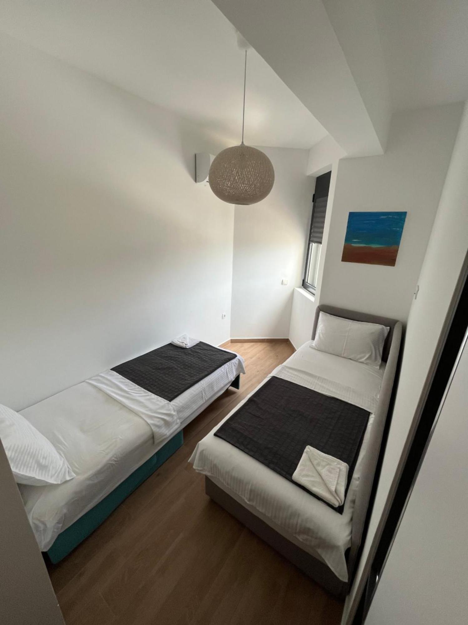 Art'S Apartment Mit Pool Ulcinj Pinjes エクステリア 写真